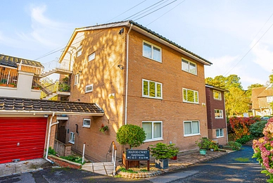 3 bedroom Flat for sale